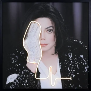 MJ Glowing Glove LED Wall Decor | Pop Icon Premium Music Wall Decor